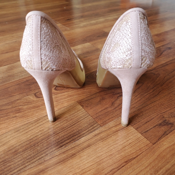 Jessica Simpson Heels - Picture 5 of 7